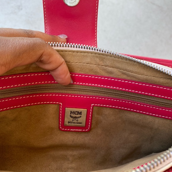 Authentic Mcm Fuchsia baguette bag - Picture 8 of 8
